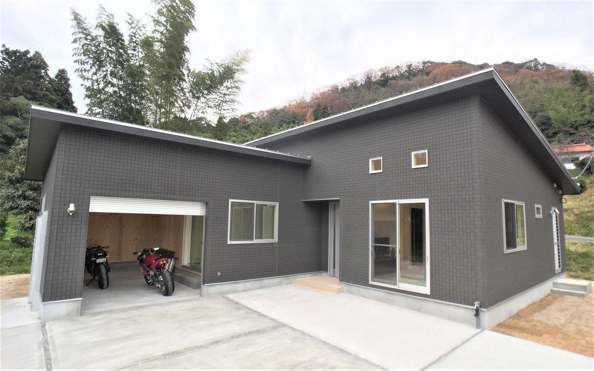 バイクガレージ付き平屋 ピース島根 島根県の新築住宅 住宅メーカー情報