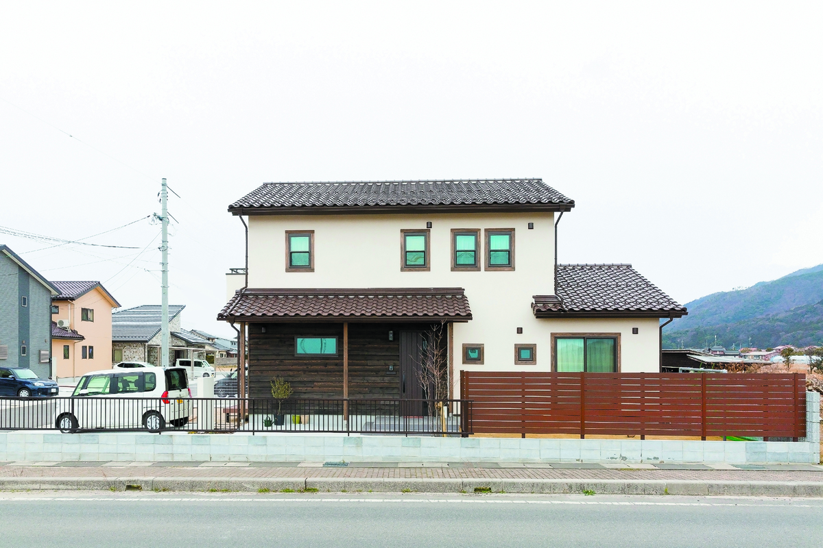 外観 昭和レトロなインテリア ピース島根 島根県の新築情報 地元で愛されている住宅メーカーを紹介します