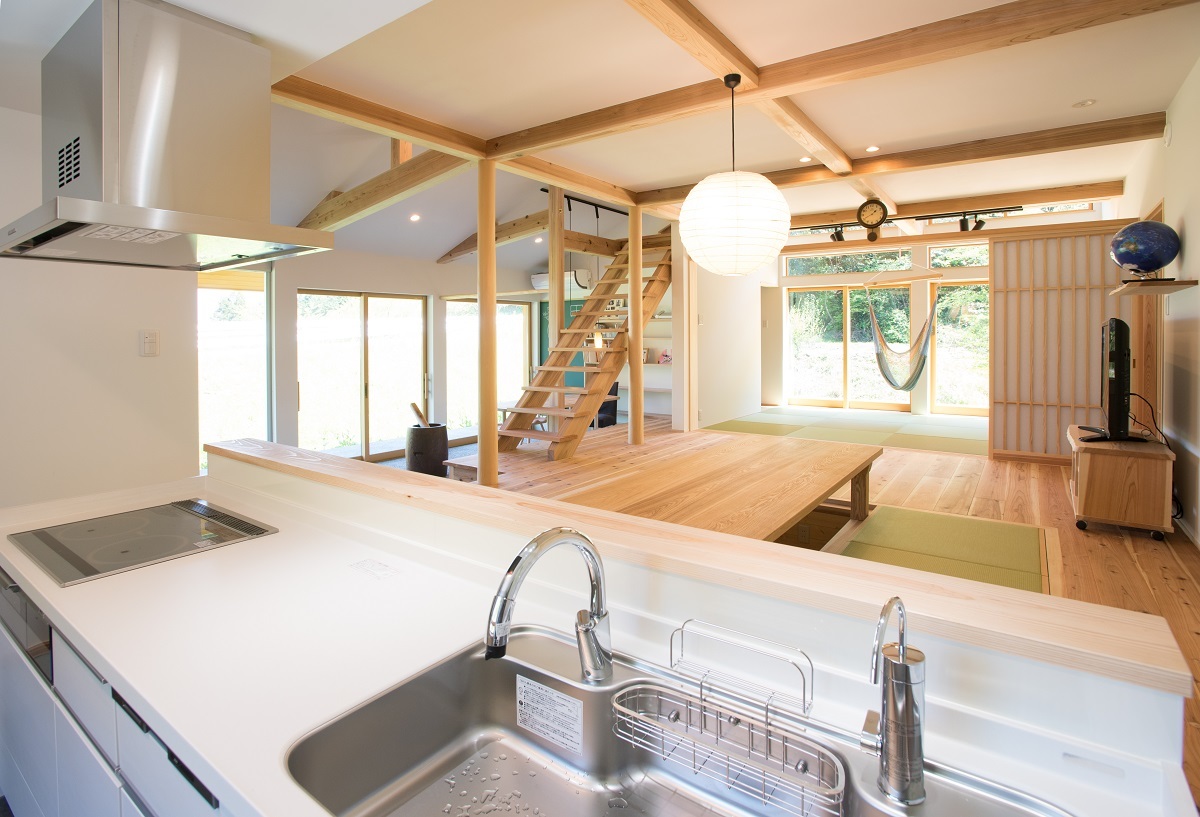 土間のある家 キッチンからの眺め ピース島根 島根県の新築住宅 住宅メーカー情報