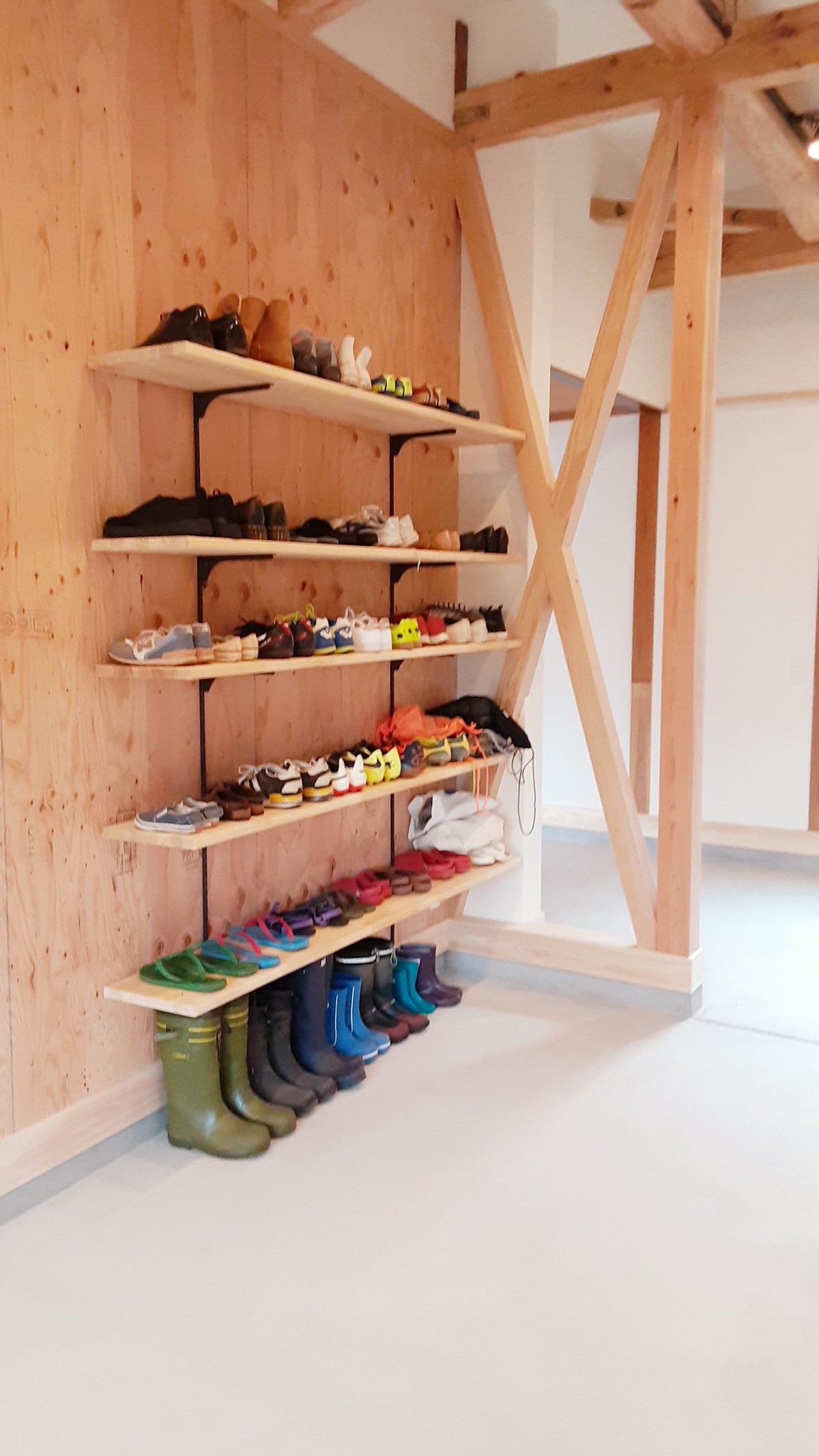 土間リビングのシューズラック ピース島根 島根県の新築住宅 住宅メーカー情報