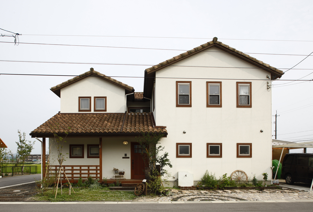 フランスの片田舎にたたずむような外観 ピース島根 島根県の新築情報サイト