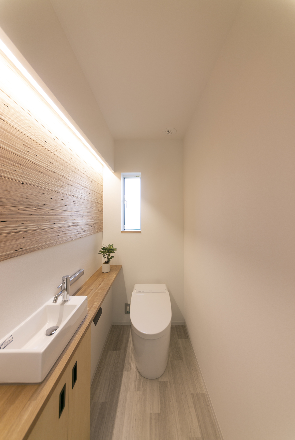 間接照明でおしゃれなトイレに 島根県の新築 ハウスメーカー情報サイト ピース島根