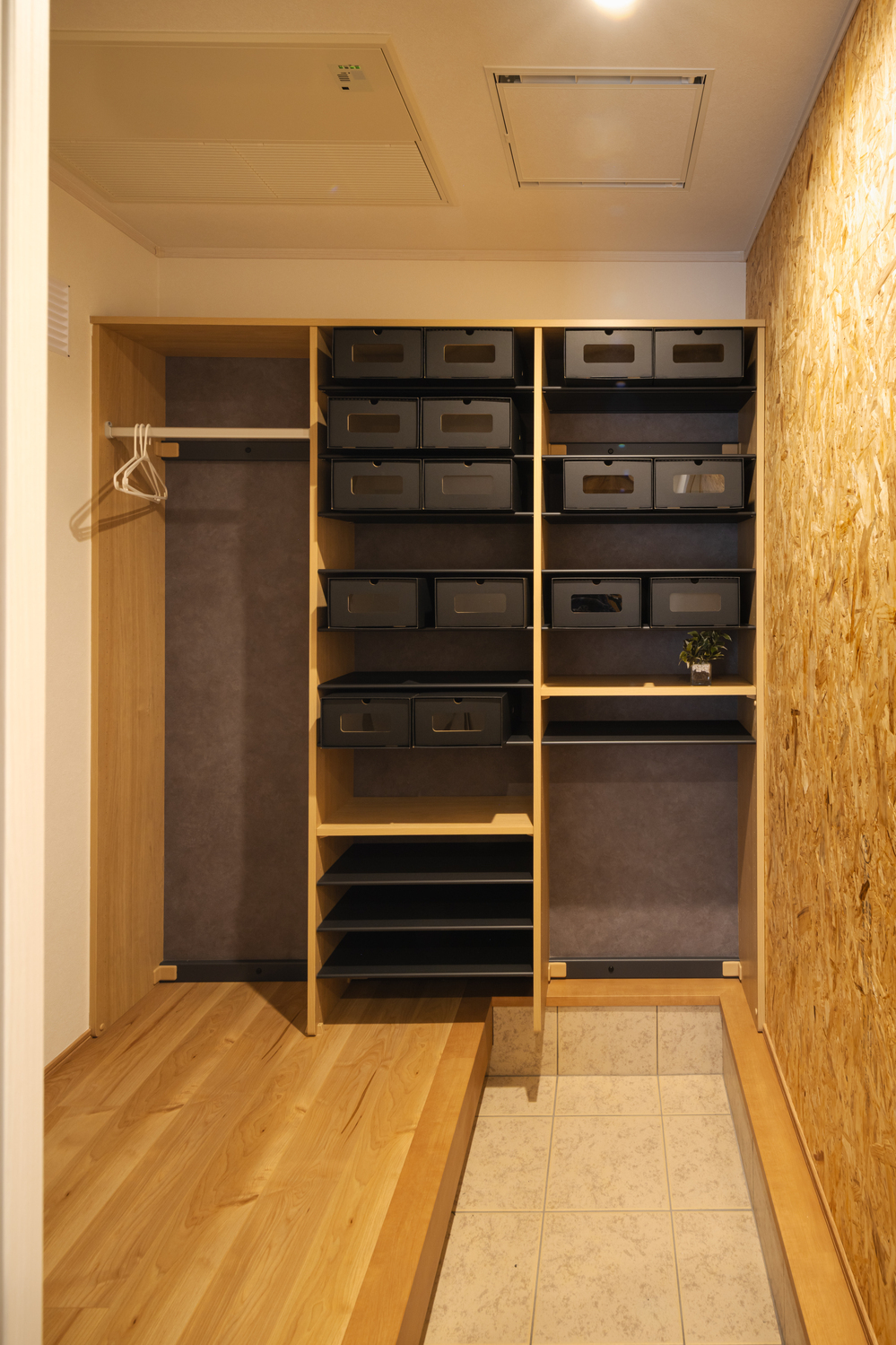 玄関収納|木次町モデルハウス